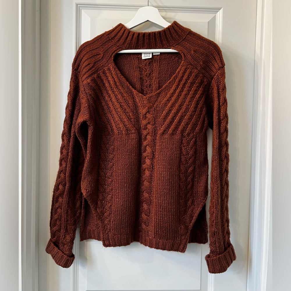 Keyhole front sweater!